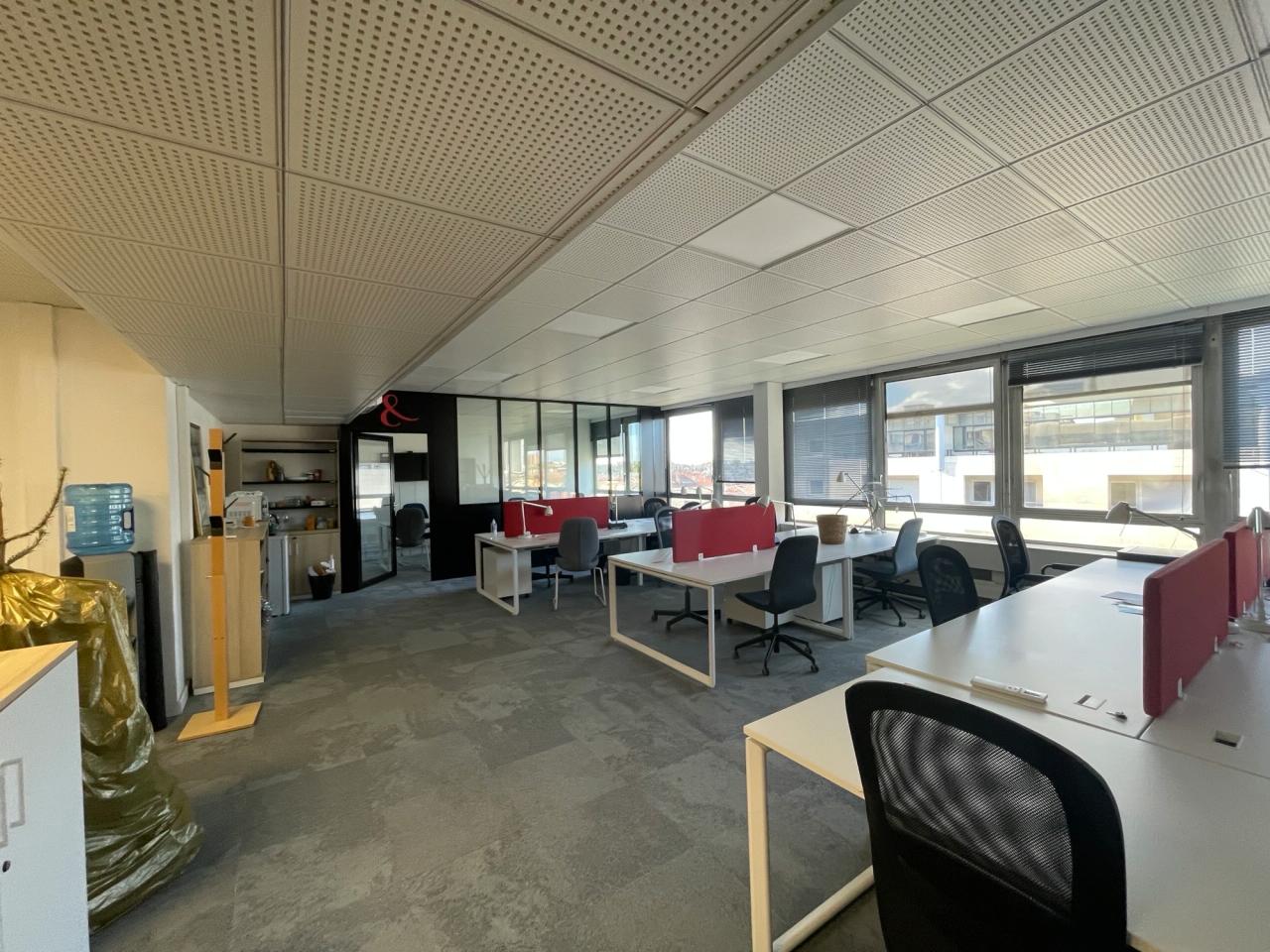 Bureau Bordeaux 657m² Location bureau Bordeaux Gironde OLBUR2532135 6